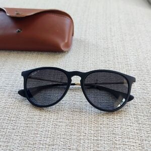 *Limited edition* Ray Ban Erika gold